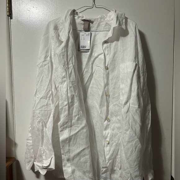 H&M Airy Button Up - Picture 1 of 3